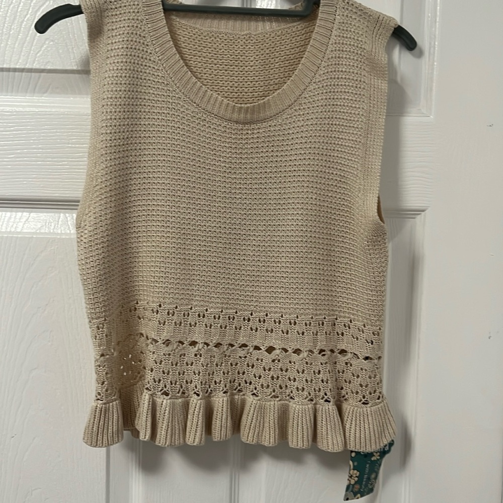 CiCiBird Knit Sleeveless Tank Crop Sweater - Size Medium - NWT